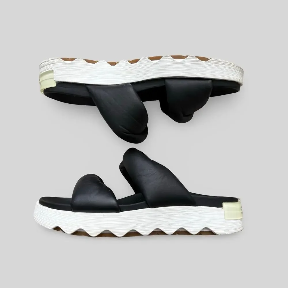 Sorel Vibe Twist Strap Sandals